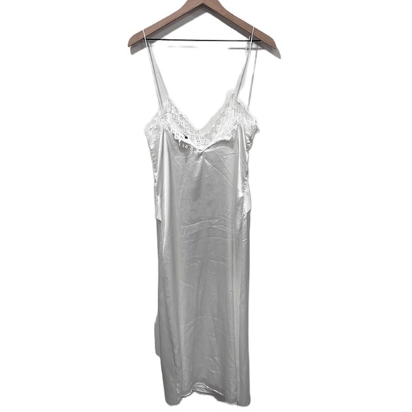 NWT Zara New Satin Camisole Long Lingerie
Dress SMALL - Picture 9 of 15